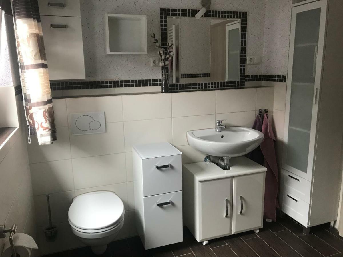 Ferien-/Monteurwohnung Am Ring Штайнау-ан-дер-Штрасе Экстерьер фото